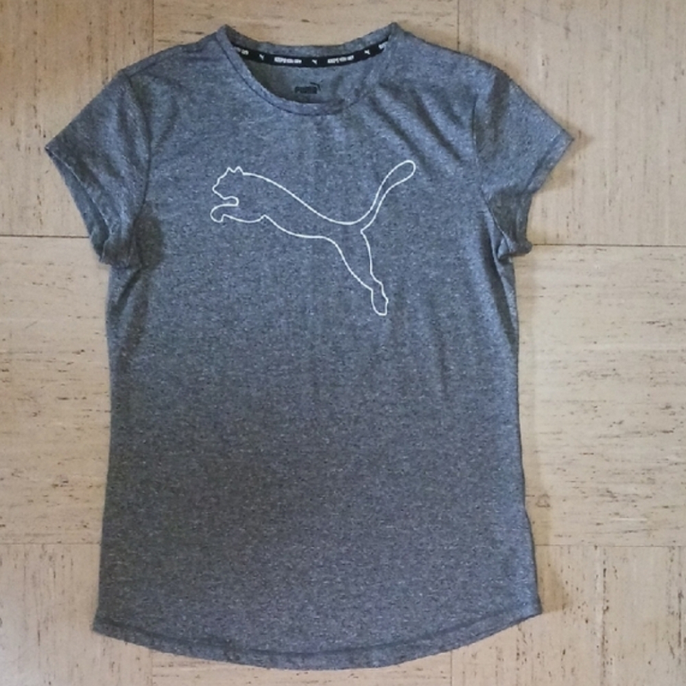Puma T SHIRT small